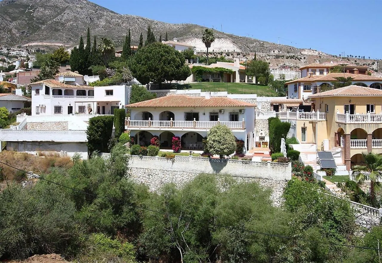 בנאלמדנה Andalusian Style Villa